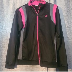 Girls New Balance Size XL 14/16